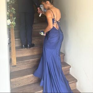 Elegant Blue Backless Gown
